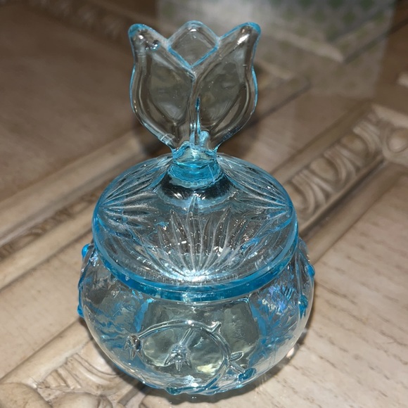 Vintage light blue decorative glass dish - Picture 5 of 6